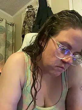 Snapshot of velvetta_ chatting on March 21, 3:12 am velvetta online show from March 21, 3:12 am