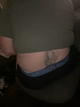 Snapshot of velvetta_ chatting on September 25, 8:07 am velvetta online show from September 25, 8:07 am