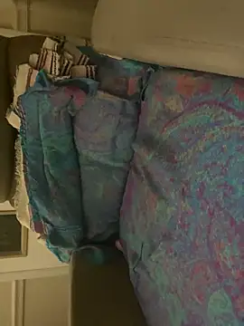 Snapshot of velvetta_ chatting on September 26, 7:34 am velvetta online show from September 26, 7:34 am