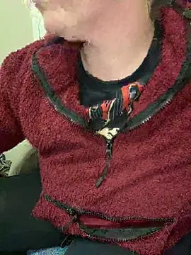 Snapshot of velvetta_ chatting on December 19, 3:57 am velvetta online show from December 19, 3:57 am