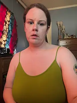 Snapshot of velvetta_ chatting on February 13, 6:26 pm velvetta online show from February 13, 6:26 pm