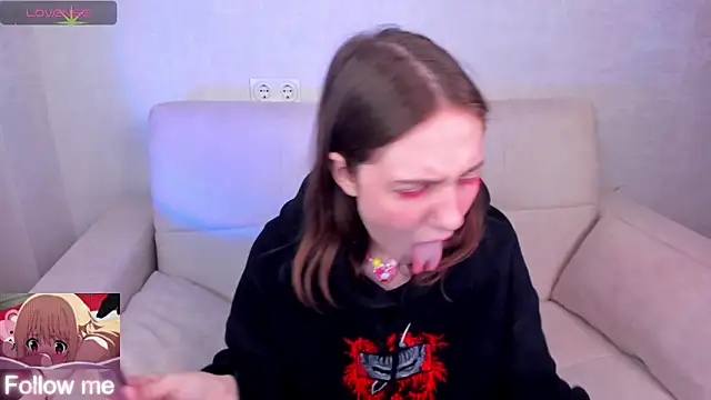 Snapshot of Kvetachka chatting on February 11, 4:11 am Kvetachka online show from February 11, 4:11 am