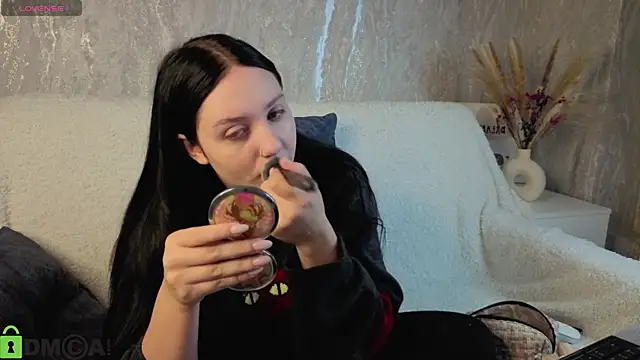 Snapshot of Kvetachka chatting on November 5, 1:16 am Kvetachka online show from November 5, 1:16 am