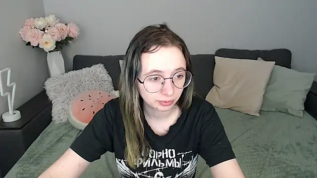 Mini Diva online show from September 28, 8:09 am