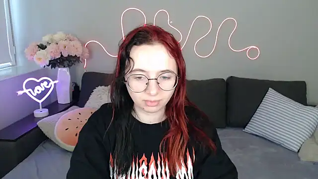 Mini Diva online show from November 11, 9:09 am