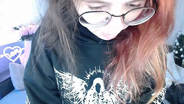 Mini Diva online show from March 13, 9:27 am