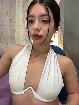 AliceJovovich online show from December 30, 6:05 pm