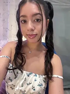 AliceJovovich online show from January 3, 6:35 pm