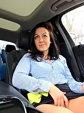 lovewildguy1 online show from March 18, 7:30 am