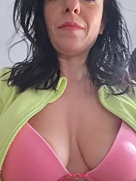 lovewildguy1 online show from April 27, 5:49 am