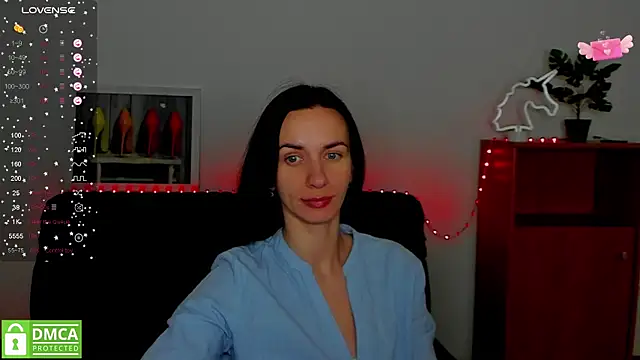 Snapshot of annakillianox chatting on February 7, 12:28 pm annakillianox online show from February 7, 12:28 pm