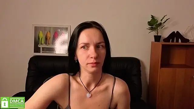 Snapshot of annakillianox chatting on June 24, 5:28 am annakillianox online show from June 24, 5:28 am
