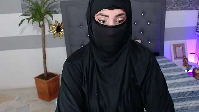 Snapshot of Jalima_sabag chatting on February 19, 2:33 am Jalima sabag online show from February 19, 2:33 am