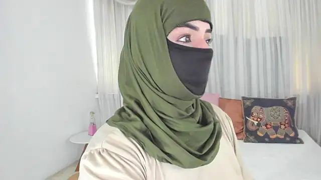 Uzra hayed online show from May 4, 1:29 pm