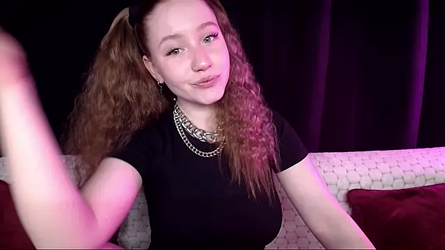 Snapshot of SindiWatsoon chatting on February 28, 3:15 pm SindiWatsoon online show from February 28, 3:15 pm