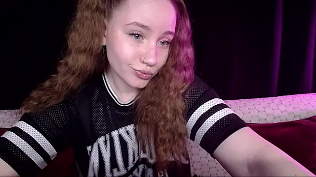 Snapshot of SindiWatsoon chatting on March 16, 2:33 pm SindiWatsoon online show from March 16, 2:33 pm