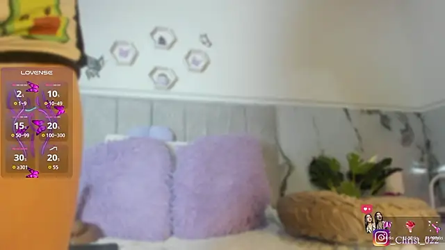 christal cutee online show from February 9, 3:32 am