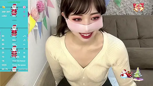 Snapshot of A33-asami chatting on December 18, 4:29 am A33-asami online show from December 18, 4:29 am