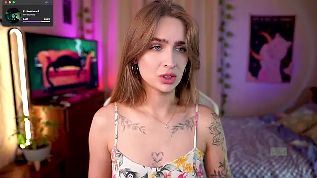Snapshot of Kamila_icee chatting on July 25, 8:28 pm Kamila icee online show from July 25, 8:28 pm