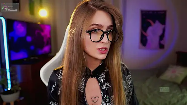 Snapshot of Kamila_icee chatting on August 6, 9:06 pm Kamila icee online show from August 6, 9:06 pm