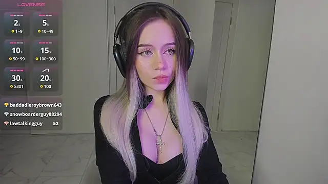 Snapshot of KellyBarton chatting on March 18, 10:58 pm KellyBarton online show from March 18, 10:58 pm