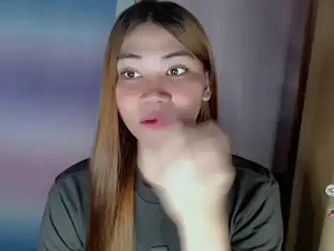 Snapshot of urfantacyjean chatting on April 4, 2:32 am urfantacyjean online show from April 4, 2:32 am