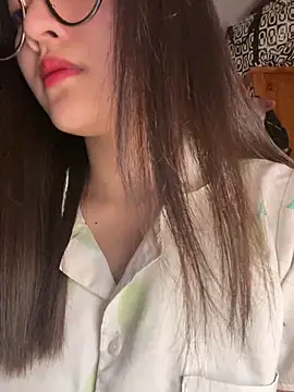 Snapshot of Krixxi22 chatting on November 10, 2:27 pm Krixxi22 online show from November 10, 2:27 pm