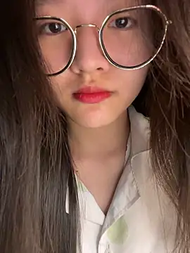 Snapshot of Krixxi22 chatting on November 24, 2:17 pm Krixxi22 online show from November 24, 2:17 pm