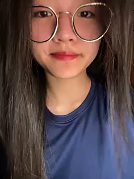 Snapshot of Krixxi22 chatting on November 30, 2:32 pm Krixxi22 online show from November 30, 2:32 pm