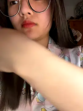 Snapshot of Krixxi22 chatting on December 2, 3:40 pm Krixxi22 online show from December 2, 3:40 pm