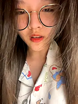 Snapshot of Krixxi22 chatting on December 4, 4:16 pm Krixxi22 online show from December 4, 4:16 pm