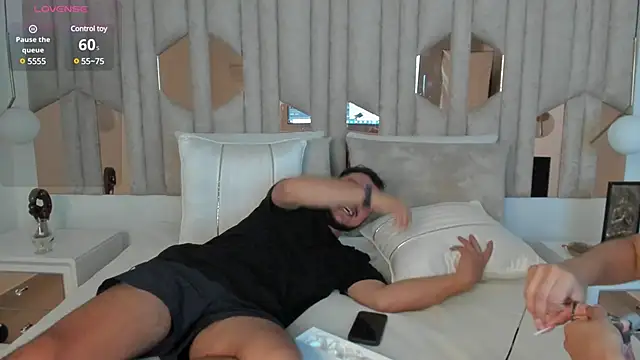 Snapshot of 1m_valery chatting on February 5, 4:25 pm 1m valery online show from February 5, 4:25 pm