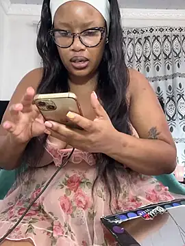 MimiCurves online show from June 11, 8:12 am