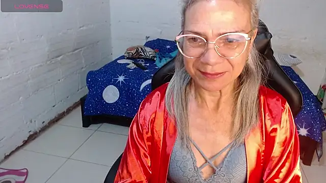 Snapshot of Giorgia_xue53 chatting on December 17, 4:23 am Giorgia xue53 online show from December 17, 4:23 am