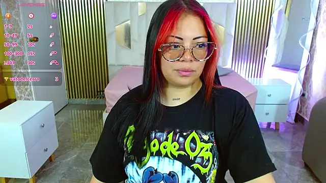 martinna tay online show from November 6, 3:07 am