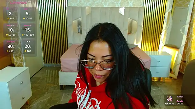 martinna tay online show from November 24, 4:23 am