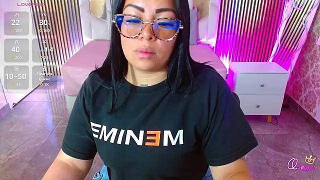 Snapshot of martinna_tay chatting on May 22, 3:13 am martinna tay online show from May 22, 3:13 am