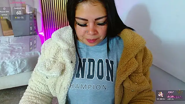 Snapshot of martinna_tay chatting on May 30, 3:14 am martinna tay online show from May 30, 3:14 am