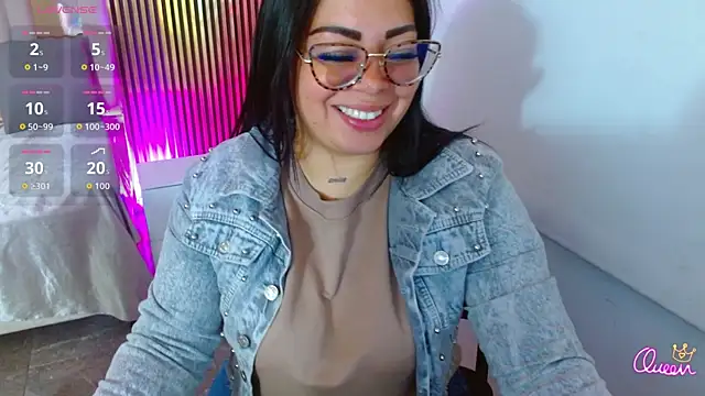 Snapshot of martinna_tay chatting on June 3, 3:09 am martinna tay online show from June 3, 3:09 am