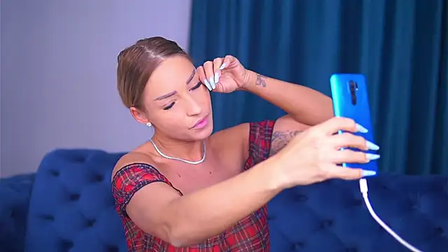 LovingBlondie online show from February 5, 4:48 am