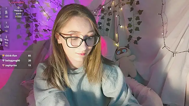 monlight  dana online show from December 3, 4:50 pm