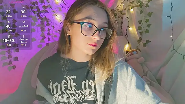 monlight  dana online show from December 4, 12:25 pm