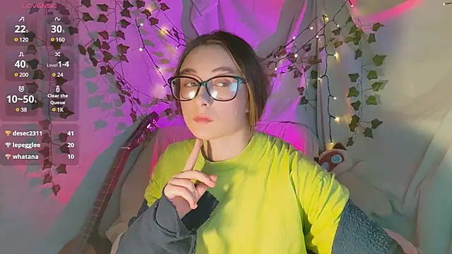 monlight  dana online show from December 11, 4:42 pm