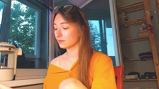 Snapshot of monlight__dana chatting on June 24, 7:35 pm monlight dana online show from June 24, 7:35 pm