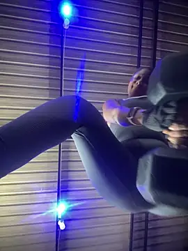 Berry Bans online show from December 1, 5:18 pm