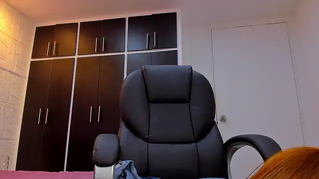 Charlotte Ice1 online show from October 29, 5:36 pm