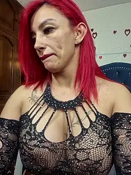 RedQueenMilf online show from July 28, 1:12 am