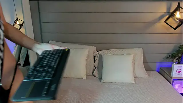 LadyLuminary online show from November 26, 7:48 pm