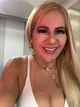 LARIANA RIVERA23 online show from June 30, 8:48 am