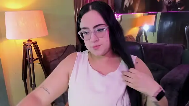 Sofiia davis23 online show from January 17, 1:16 pm